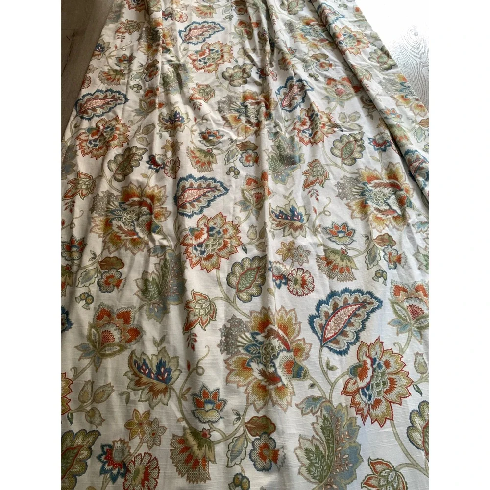 2 panels Floral Paisley Lined Curtain 96
